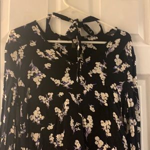 Floral shirt with neck tie